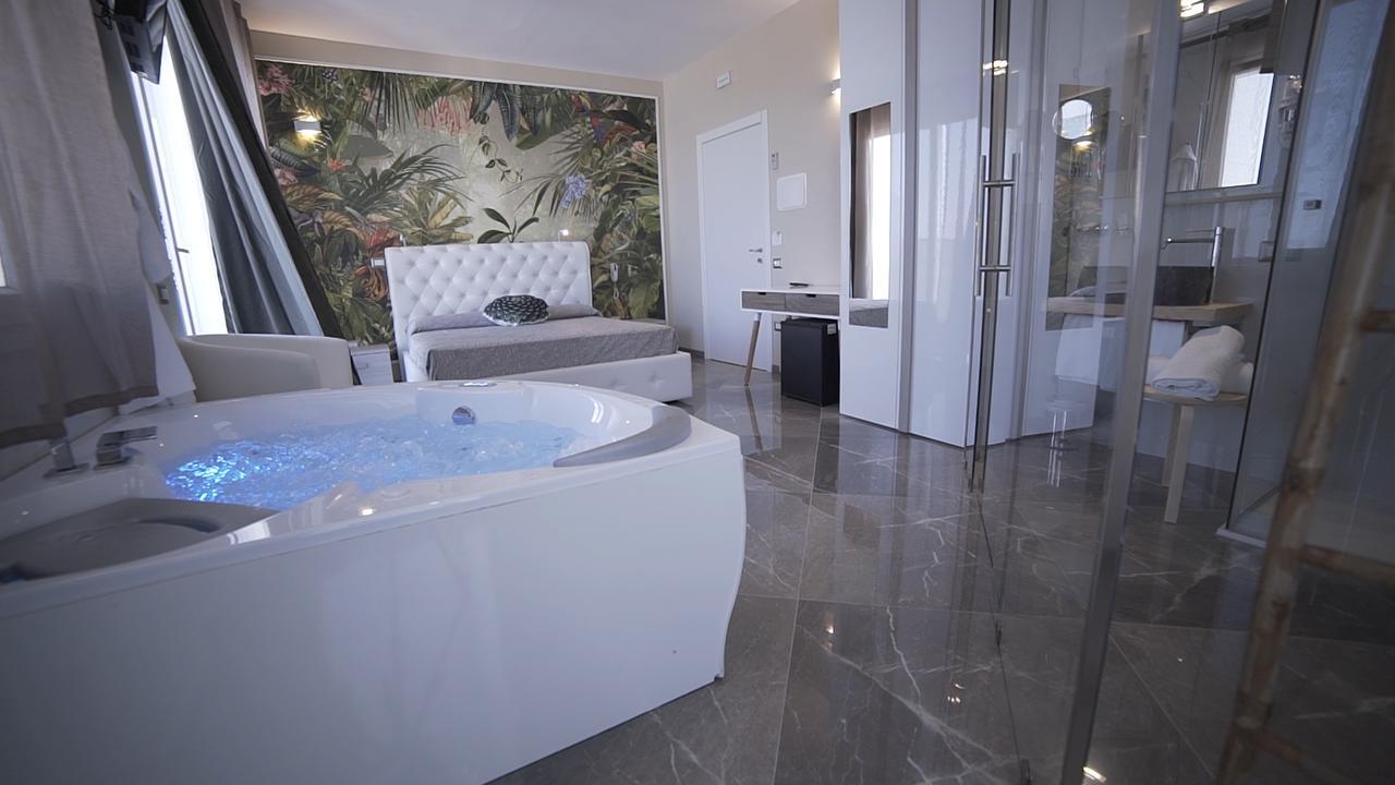 Hotel Royal - Beauty & Spa Porto Cesareo Exterior foto