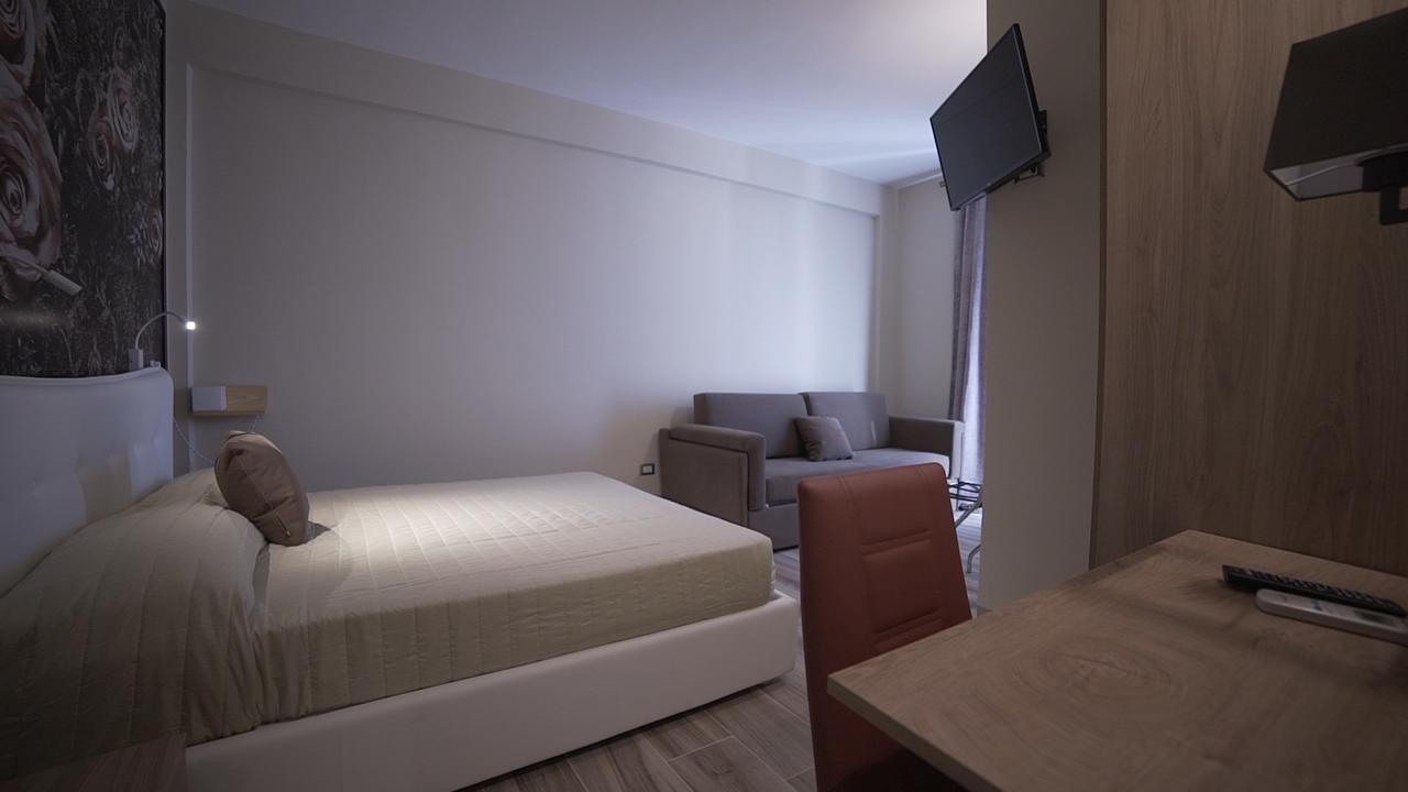 Hotel Royal - Beauty & Spa Porto Cesareo Exterior foto